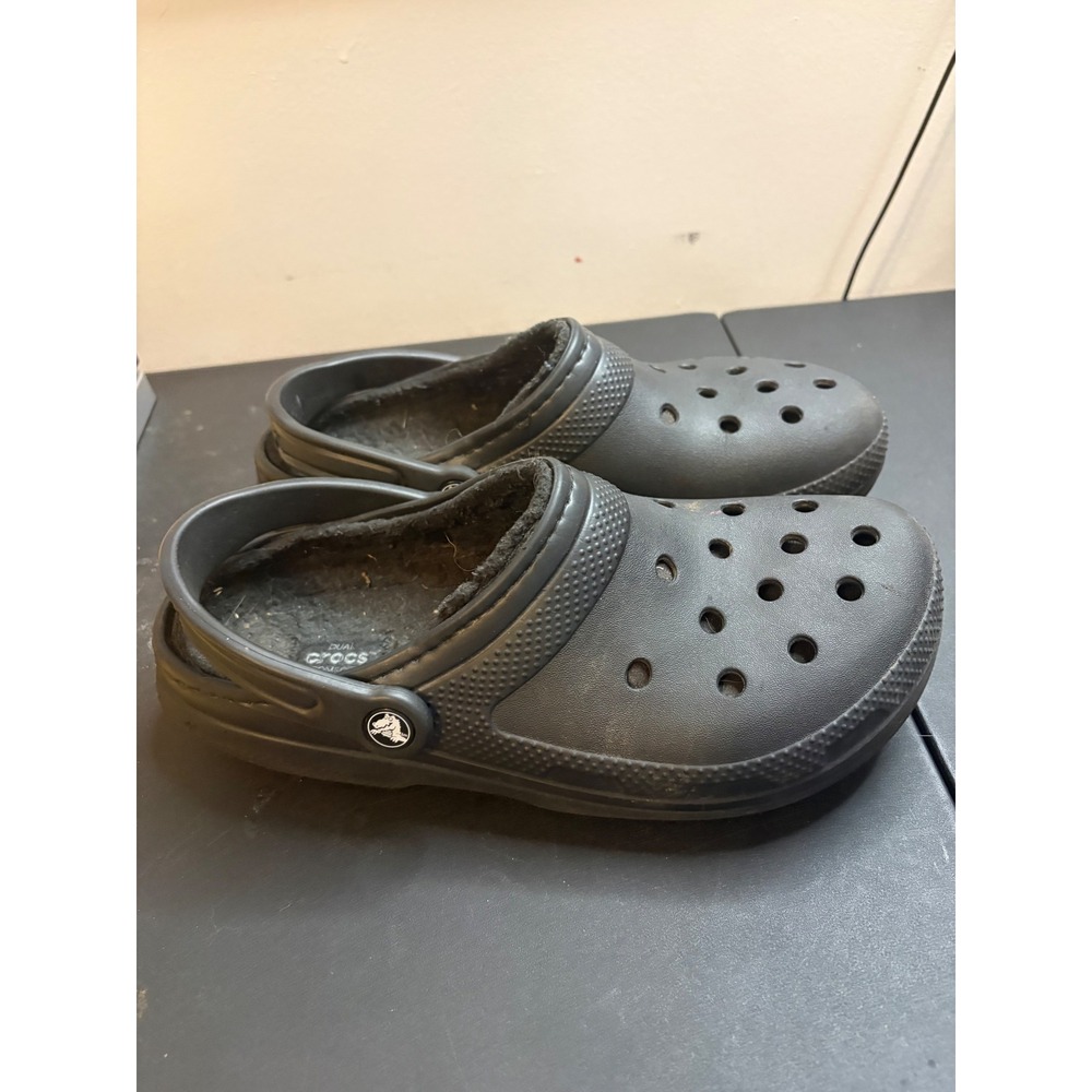 Crocs Classic Fuzz Lined Clogs Black Mens 8 Womens 10 Slip On Shoes 203591-060